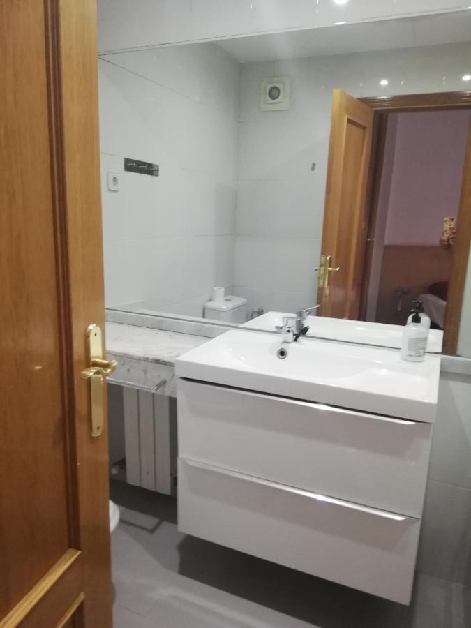 شقة فيغيريس  في Apart Figueres المظهر الخارجي الصورة